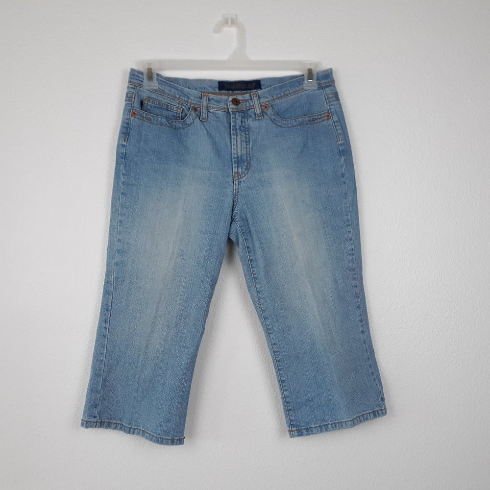 Jeanstar Women's Capri Jeans Size 10 Light Wash Embroidered Pockets Denim. Good